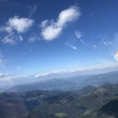 Flugwegposition um 15:33:28: Aufgenommen in der Nähe von Gemeinde Hermagor-Pressegger See, Österreich in 2534 Meter